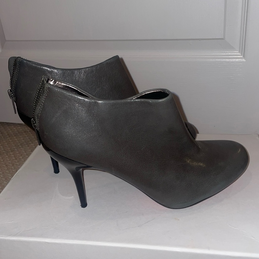 RXN. grey bootie